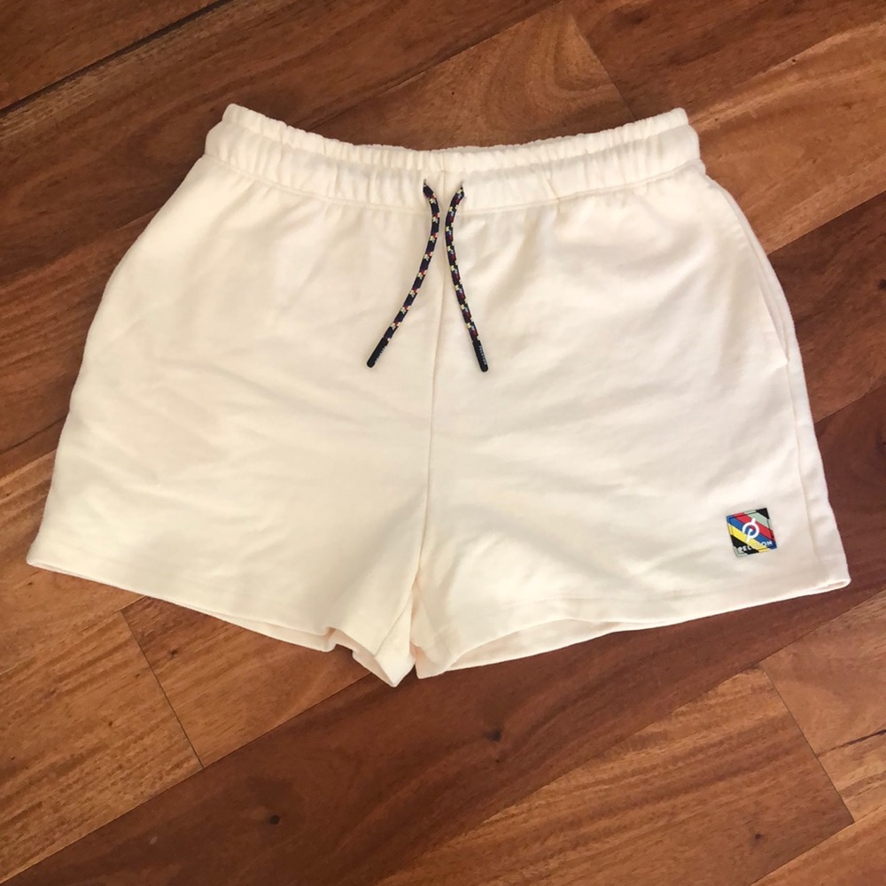 Peloton white shorts size M